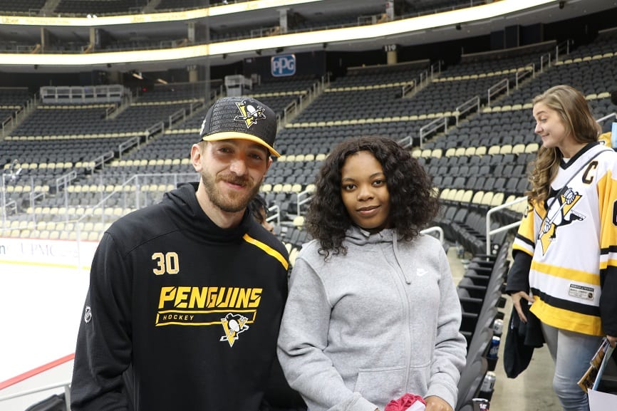 Sportsnet - Congratulations to the Murrays! @penguins goaltender Matt Murray  and his wife Christina are expecting a baby girl in January and this  announcement is everything. 🐶🎀 (📸: IG/@matt30murray)
