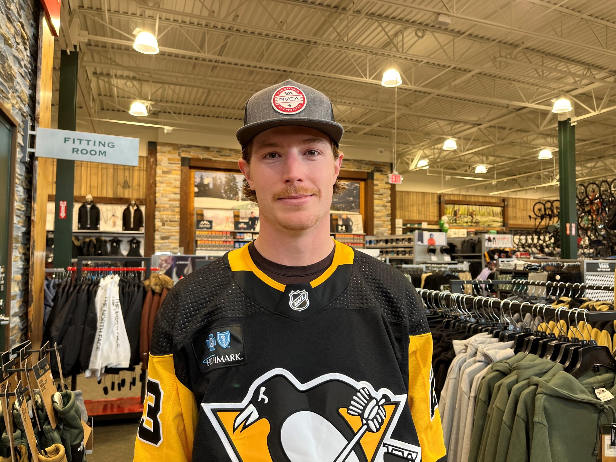 Pittsburgh Penguins Mens Apparel, Mens Penguins Clothing, Merchandise